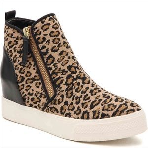 Steve Madden Leopard Print High Top Sneaker women’s size 9